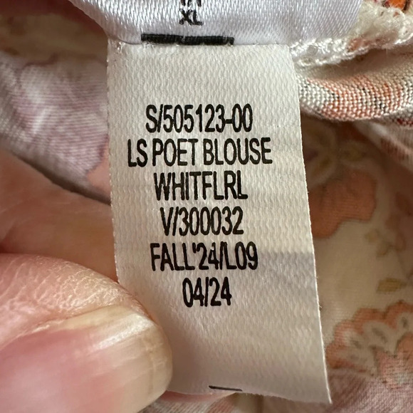 NWT old navy size XL Loose Fit Button Up Floral Blouse Shirt rayon new pink - Picture 9 of 9